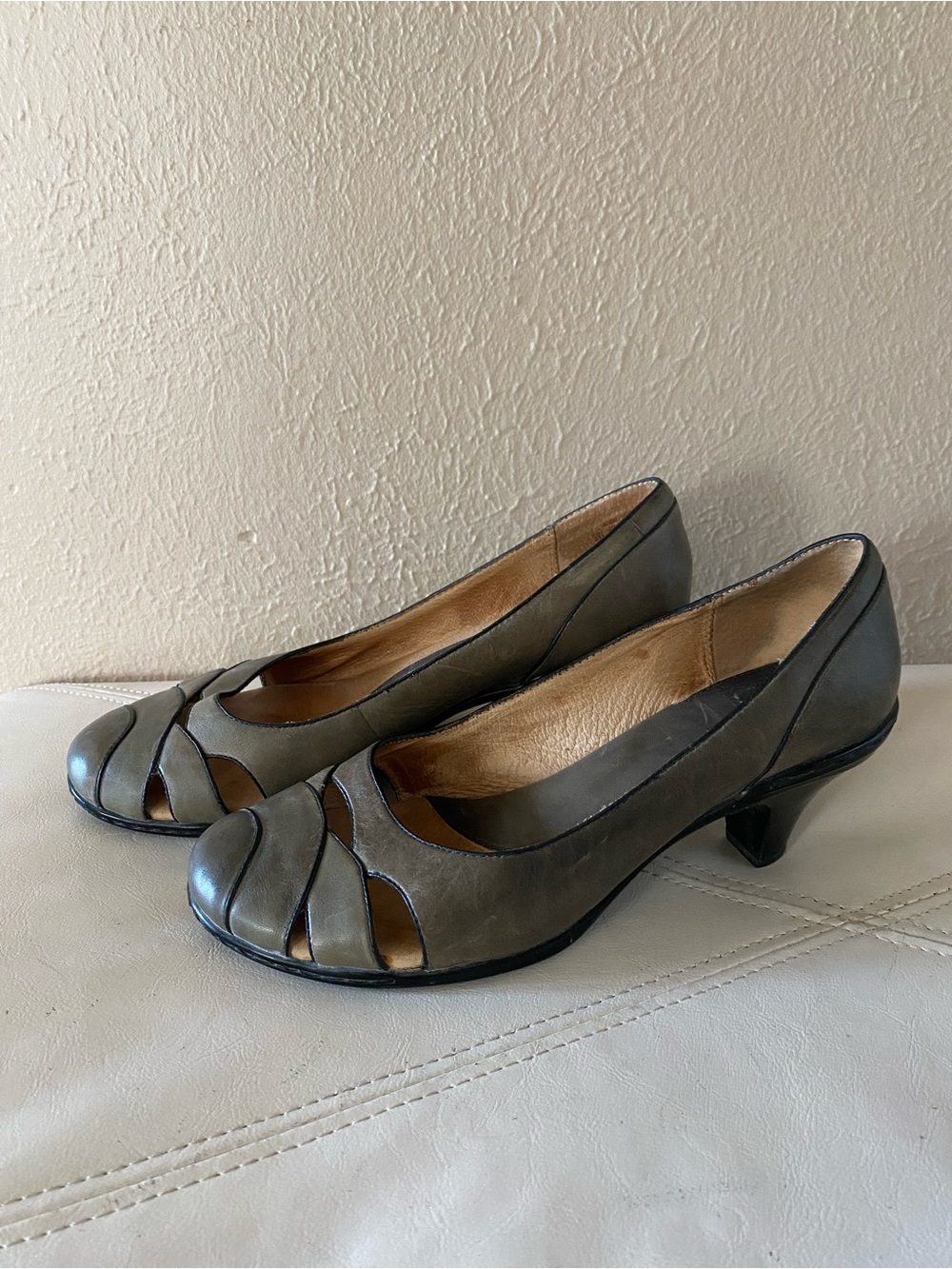 Sofft Gray Olive Heels Leather Pumps Comfort Office Professional Wide Size 9W